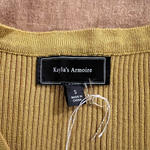 Mustard crop sweater - Picture 2 of 2